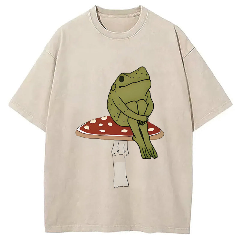 Frog on Mushroom Washed T-Shirt Casual Oversized Outfit Style Gifts For Friends - Gypsysystersgift