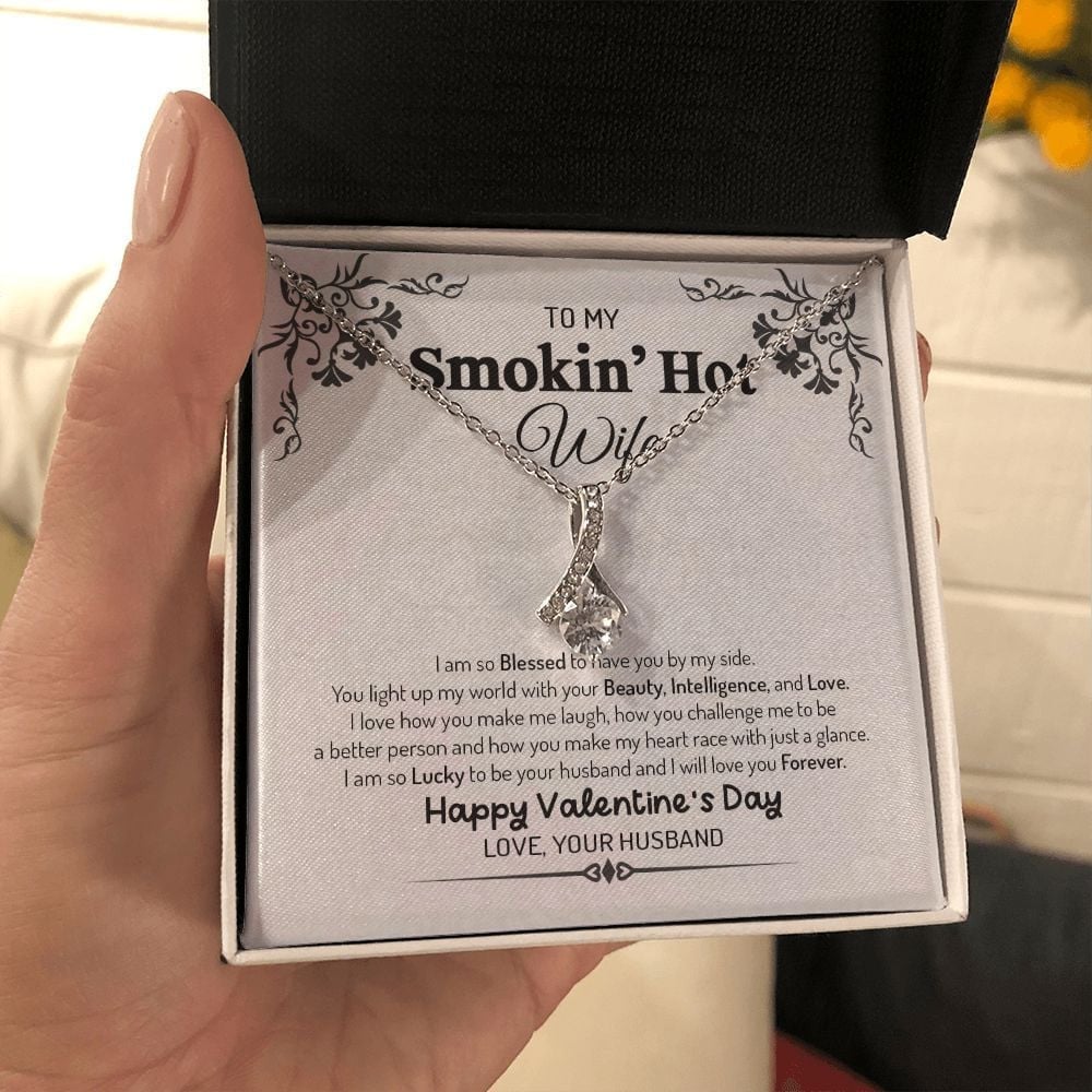 Wife Necklace, To My Smoking Hot Wife You Light Of My World Love Messages Alluring Beauty Gold Necklace To My Wife