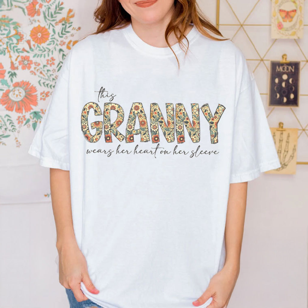 This Granny Wears Her Heart On Her Sleeve T-Shirt Christmas Gifts For Her - Gypsysystersgift